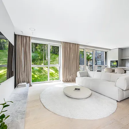 Apartment Refined Luxury Surrounded By Forest Mg