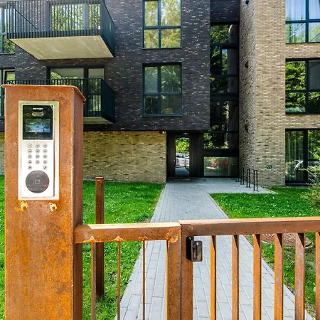 Refined Luxury Surrounded By Forest Mg Apartment